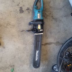 Makita 16" Chainsaw 