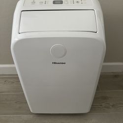 Mint condition Hisense 7,500 BTU portable air conditioner complete setup
