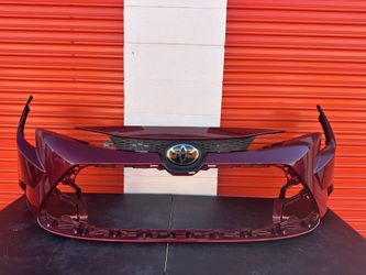2020 - 2021-2022 Toyota Corolla LE  Front Bumper Oem 