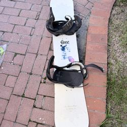 145cm Snowboard With Bindings