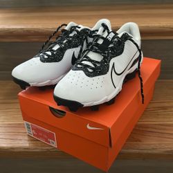 Nike Baseball Cleats-6 youth