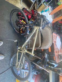 Mongoose Canaan Comp Full Suspension Mountain Bike
