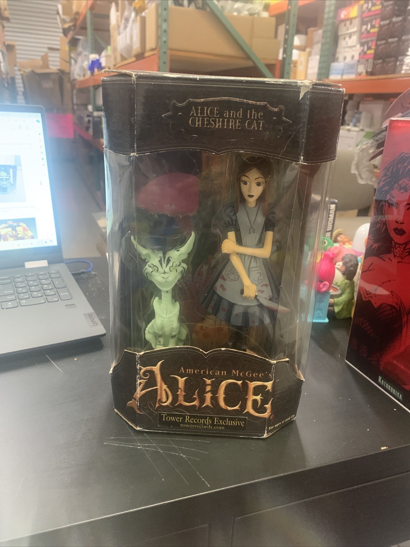 Rare American Mcgee's Alice Alice and the Cheshire Cat Figure Glow in the dark. Rare New