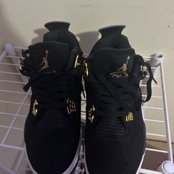 Jordan 4 Royalty 