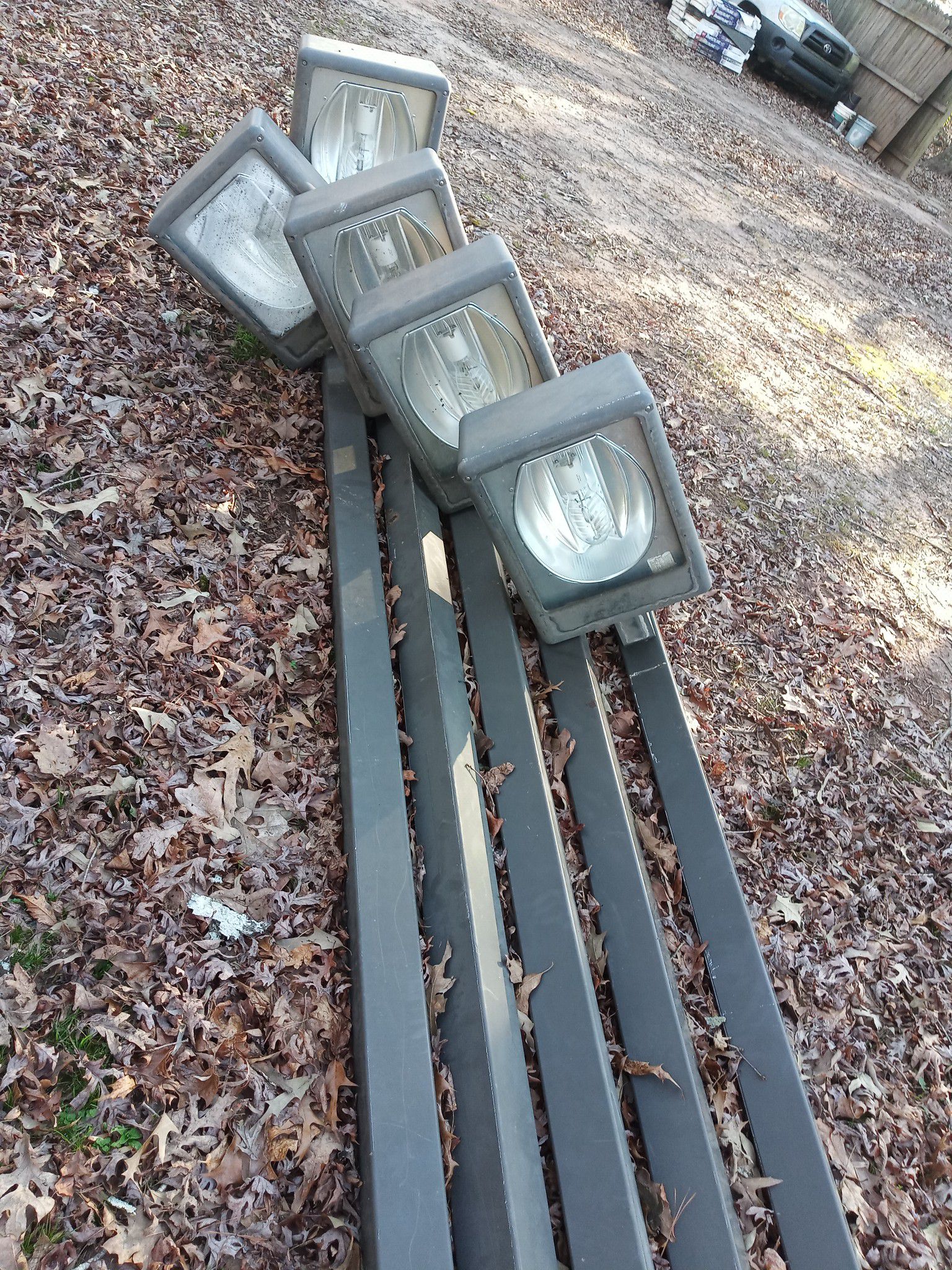 5 lamp posts