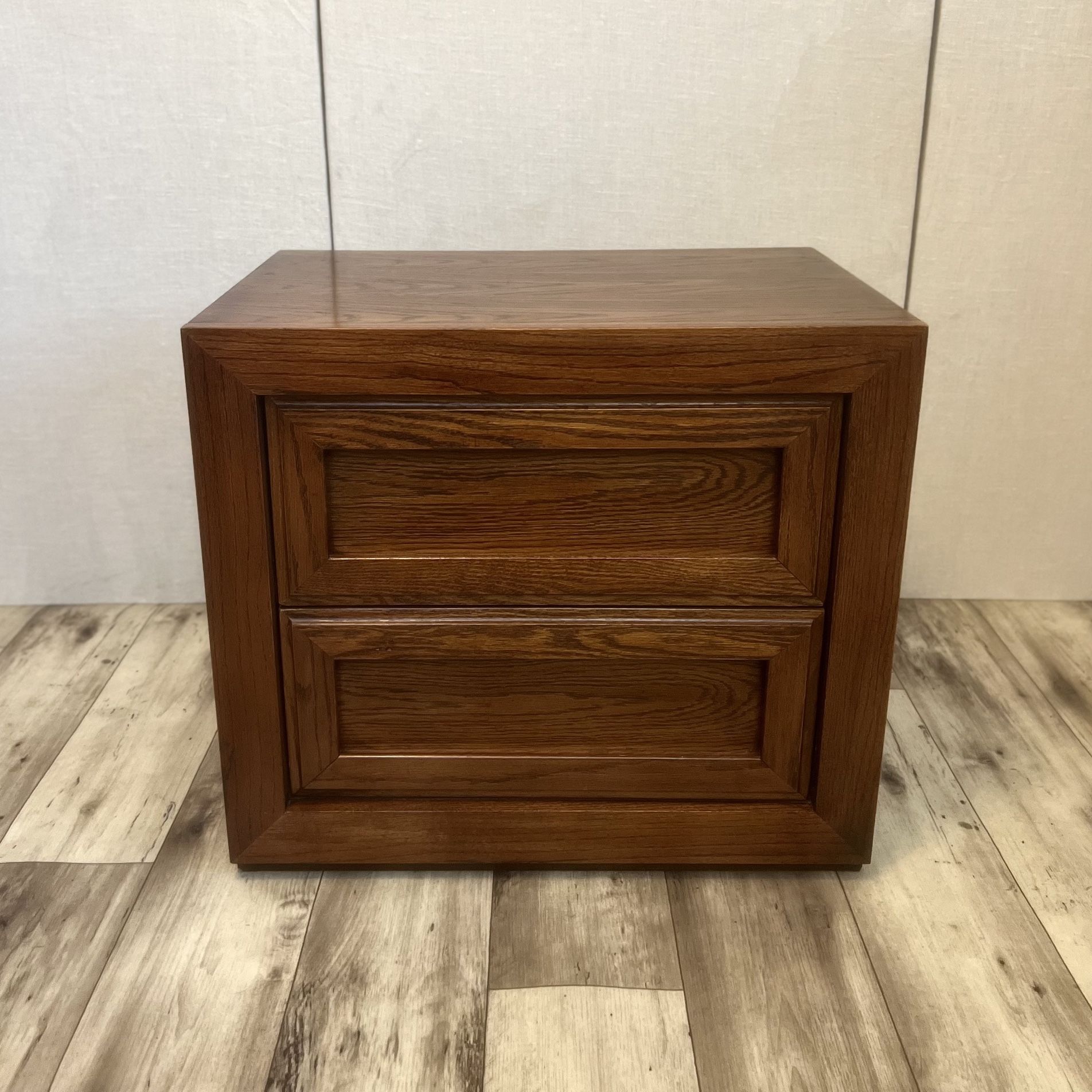Vintage Thomasville 2 Drawer Nightstand SOLID WOOD for Sale in
