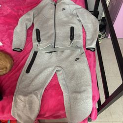 Grey Nike Tech Sweatsuit Used