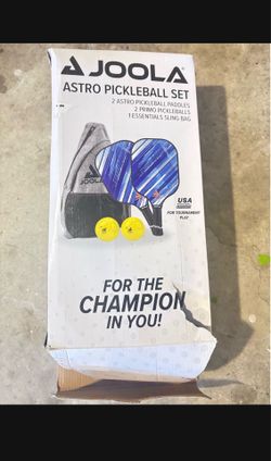 JOOLA Astro Pickleball Set with 2 Paddles, 2 Balls and Bag BRAND NEW.
