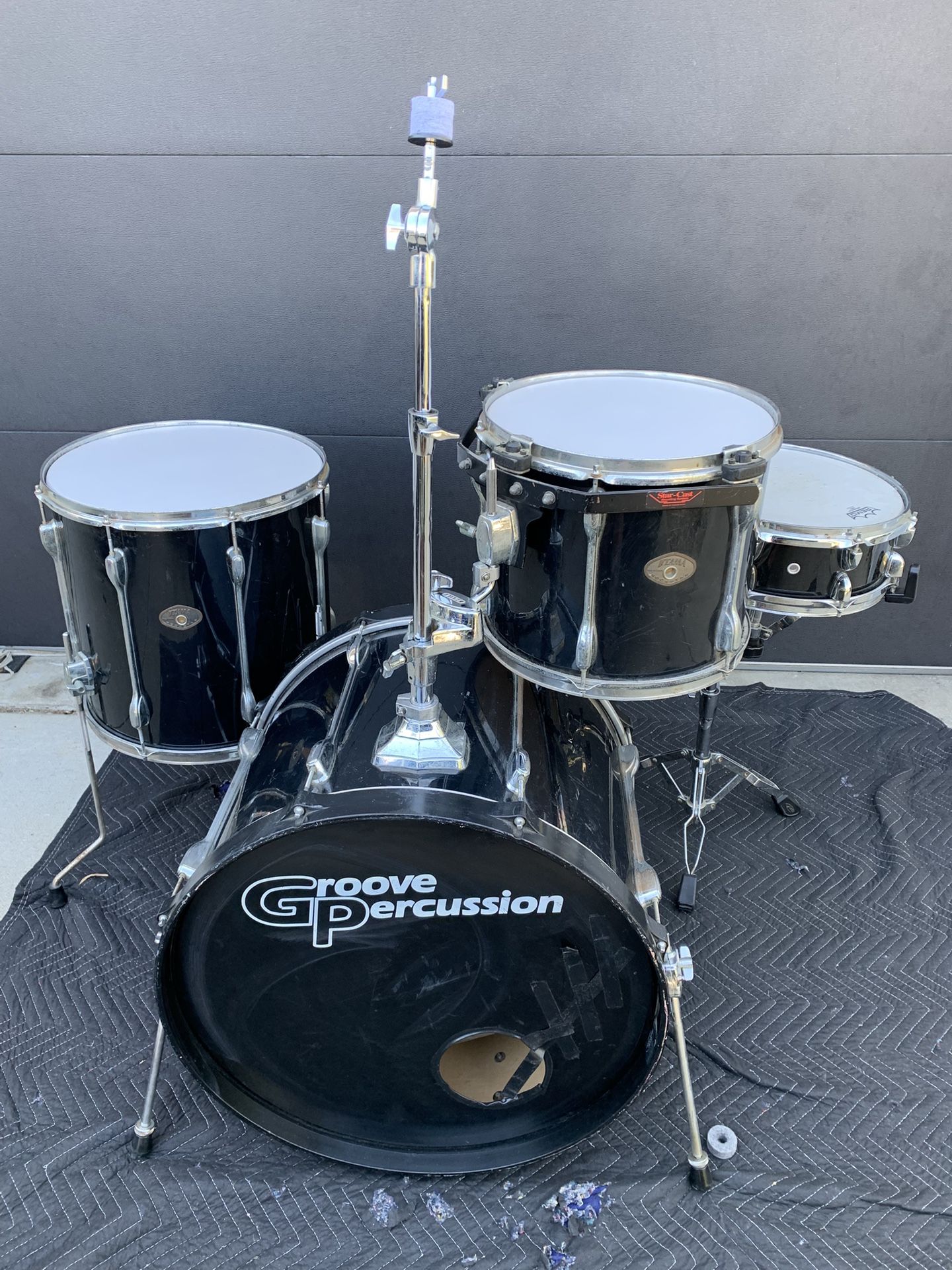 Tama Rock Star Series Drum Set 22-16-13-13”
