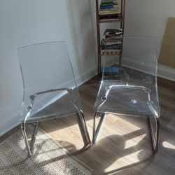 Set Of Two Transparent Chairs 