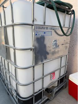 Water tank tote 300 gal