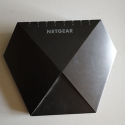 Netgear Nighthawk s8000 8 port switch
