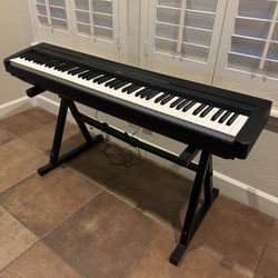 Yamaha Piano P-71