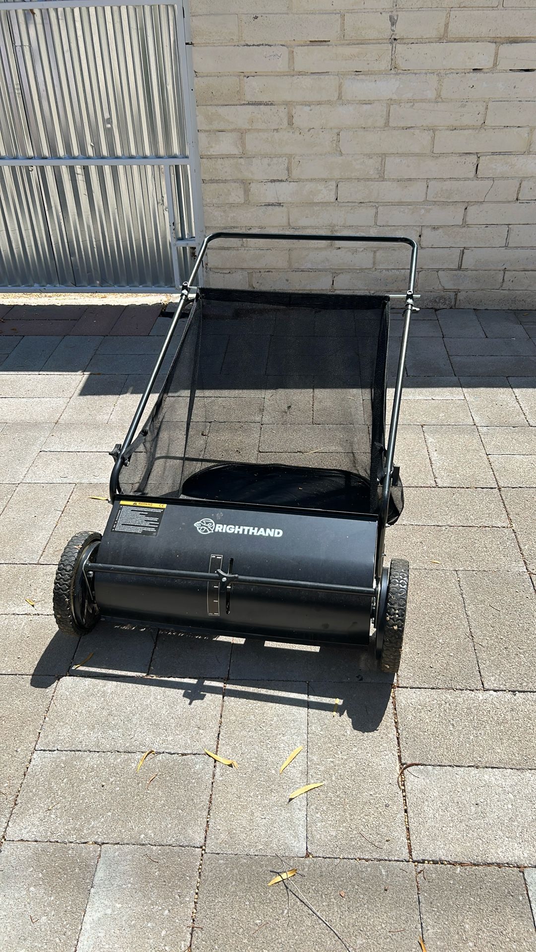 Push Lawn Sweeper