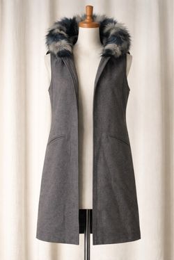 Steve Madden Sleeveless Cardigan Vest with hood and pockets.Size S