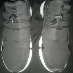 Nikes Size 10 Black&White