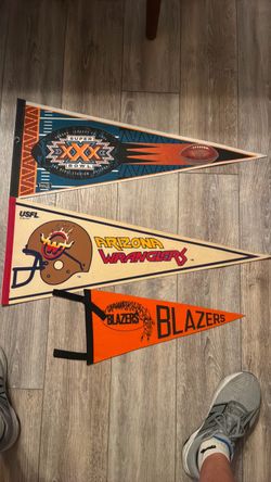 VINTAGE FOOTBALL PENNANTS