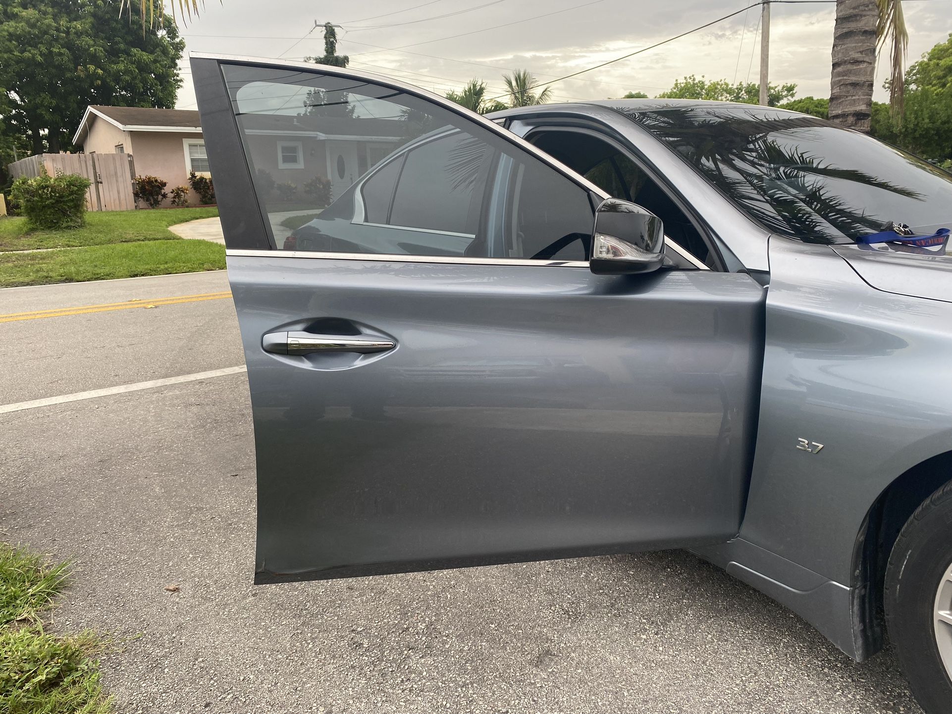 Infinity Q50 Door 