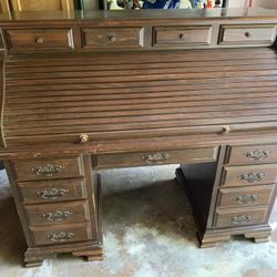 Solid Wood Roll Top Desk and Rolling Chair