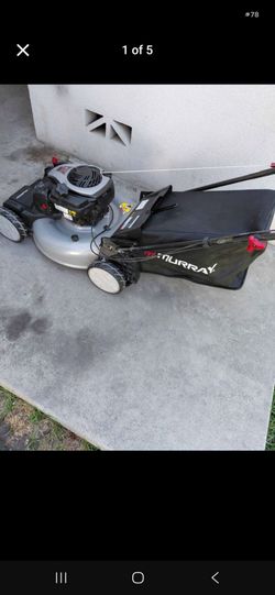 Self propelled lawnmower