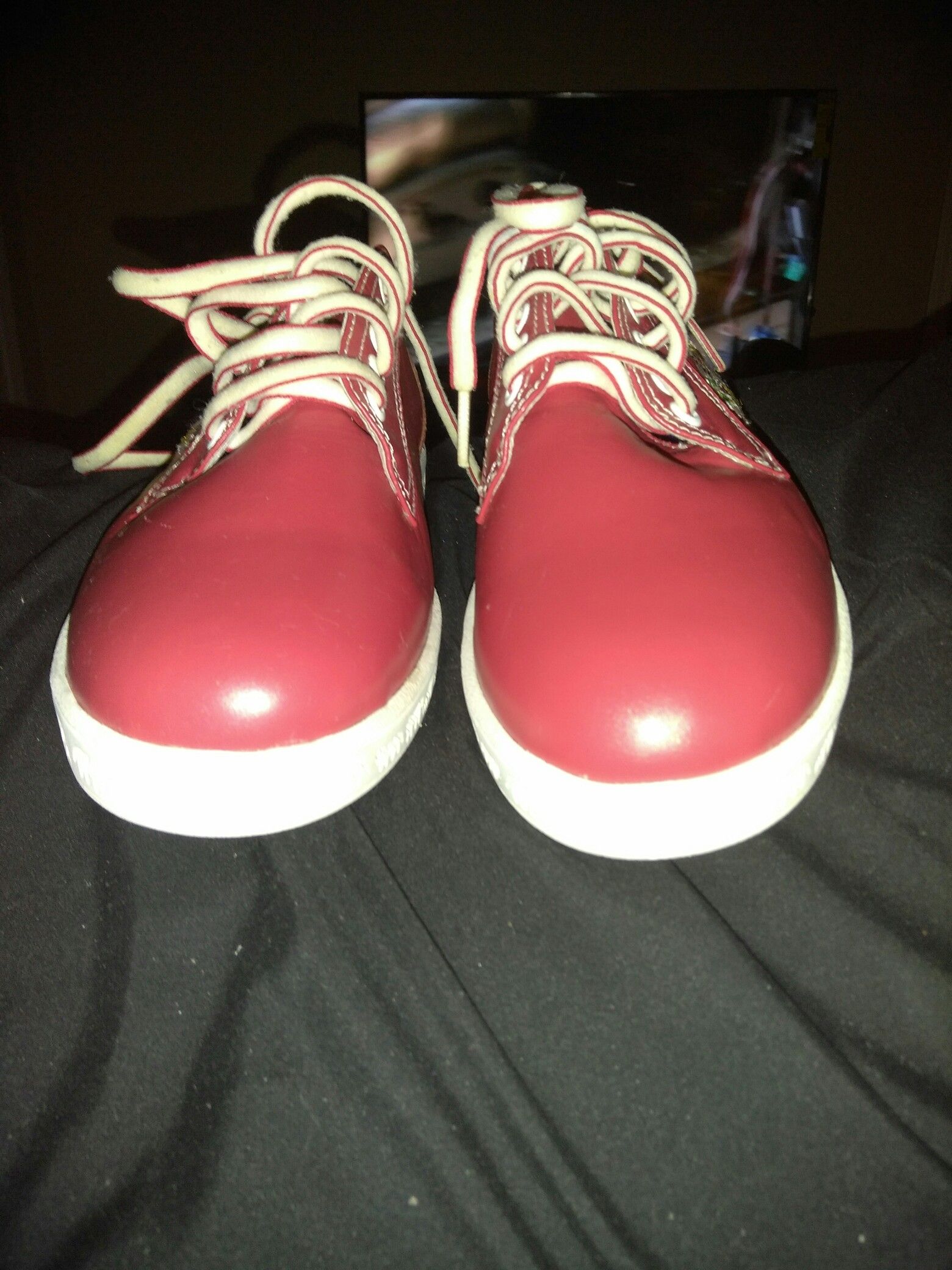 Red Animal Bally's size 7