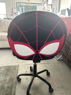 Black SpidermAn chair