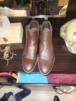 Size 9 Chelsea Boot Never Worn