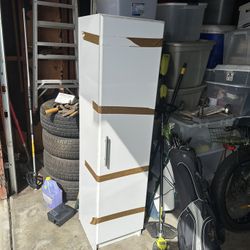 Locker Cabinet (16x16x65)