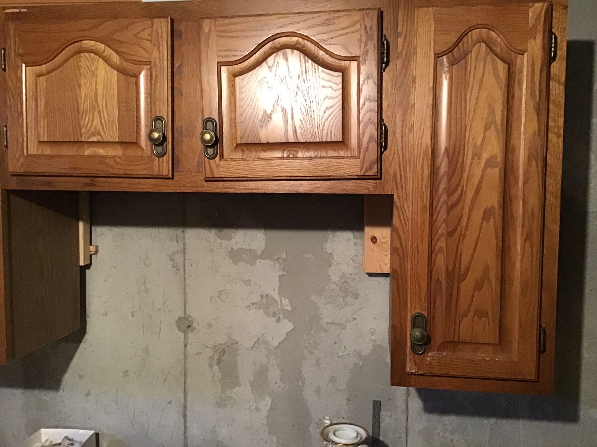 Oakwood Kitchen cabinets