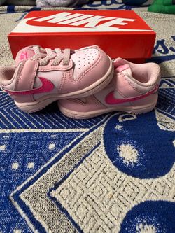 Kid Nike dunk lows