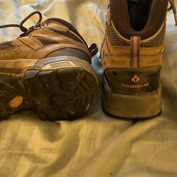 7W Vasque Hiking Boots