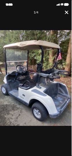 LOW PRICE MOVING- 2018 ELECTRIC GOLF CART