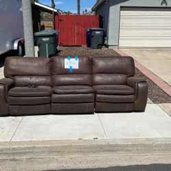 **FREE** Sectional Recliner Couch