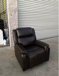 Barcalounger Bryson Leather Power Recliner – Brown – 🚚 DELIVERY AVAILABLE ✅
