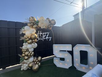 Marquee Numbers