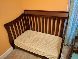 Bentley S series 4 in 1 crib all parts, manual included
