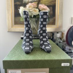 Gucci Cloth Boots