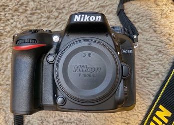 Nikon D7200 (Shutter Count: 379)