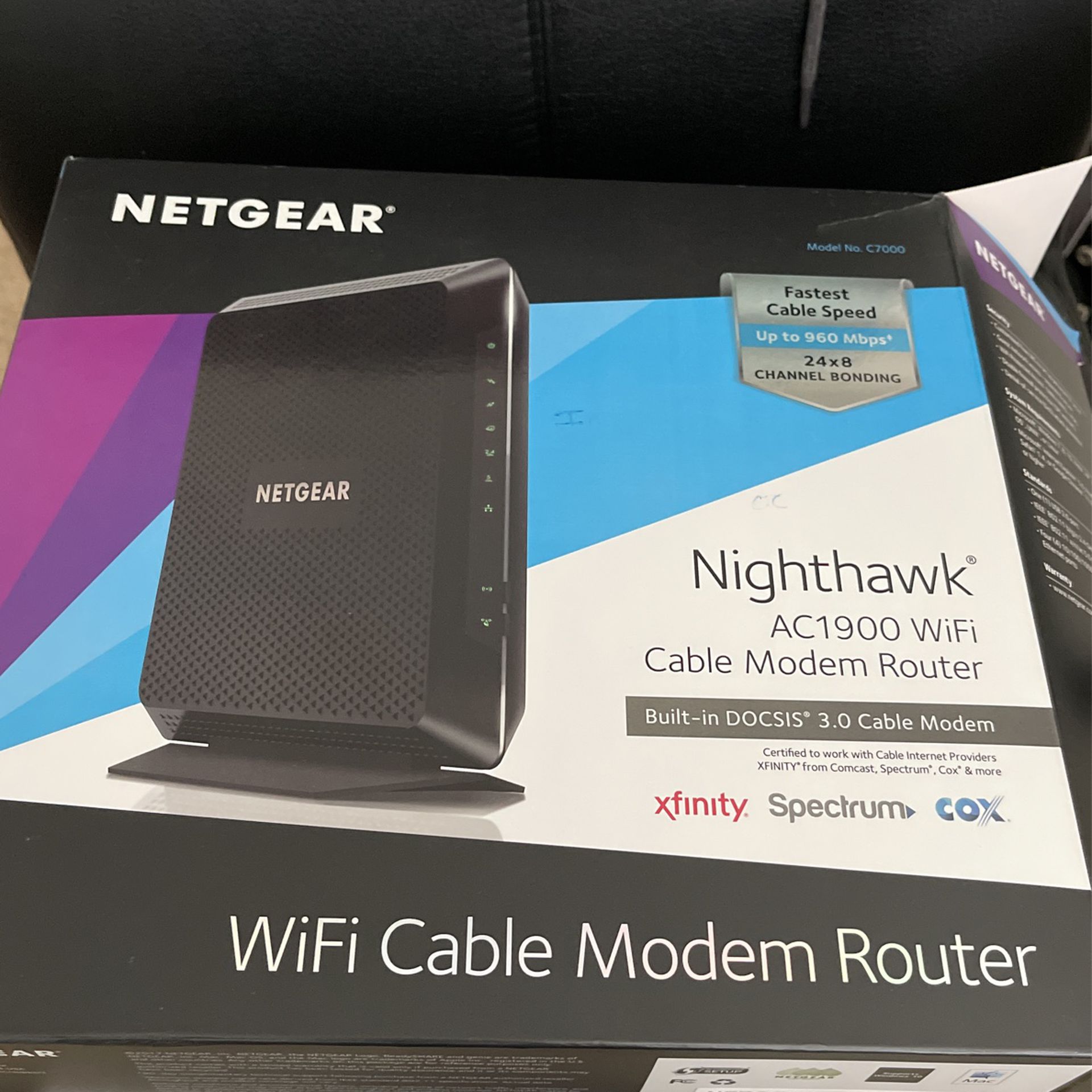 NETGEAR Nighthawk Wi-Fi Cable Modem router 