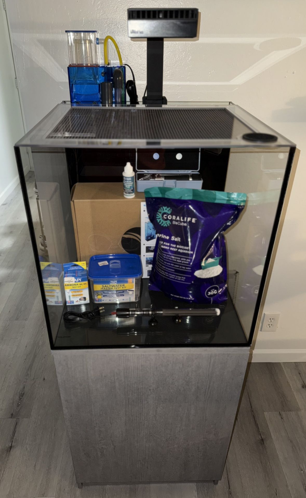 Saltwater Fish Tank Aquatop Recife Eco 40, Red Sea, Kraken Reef Lid And More!