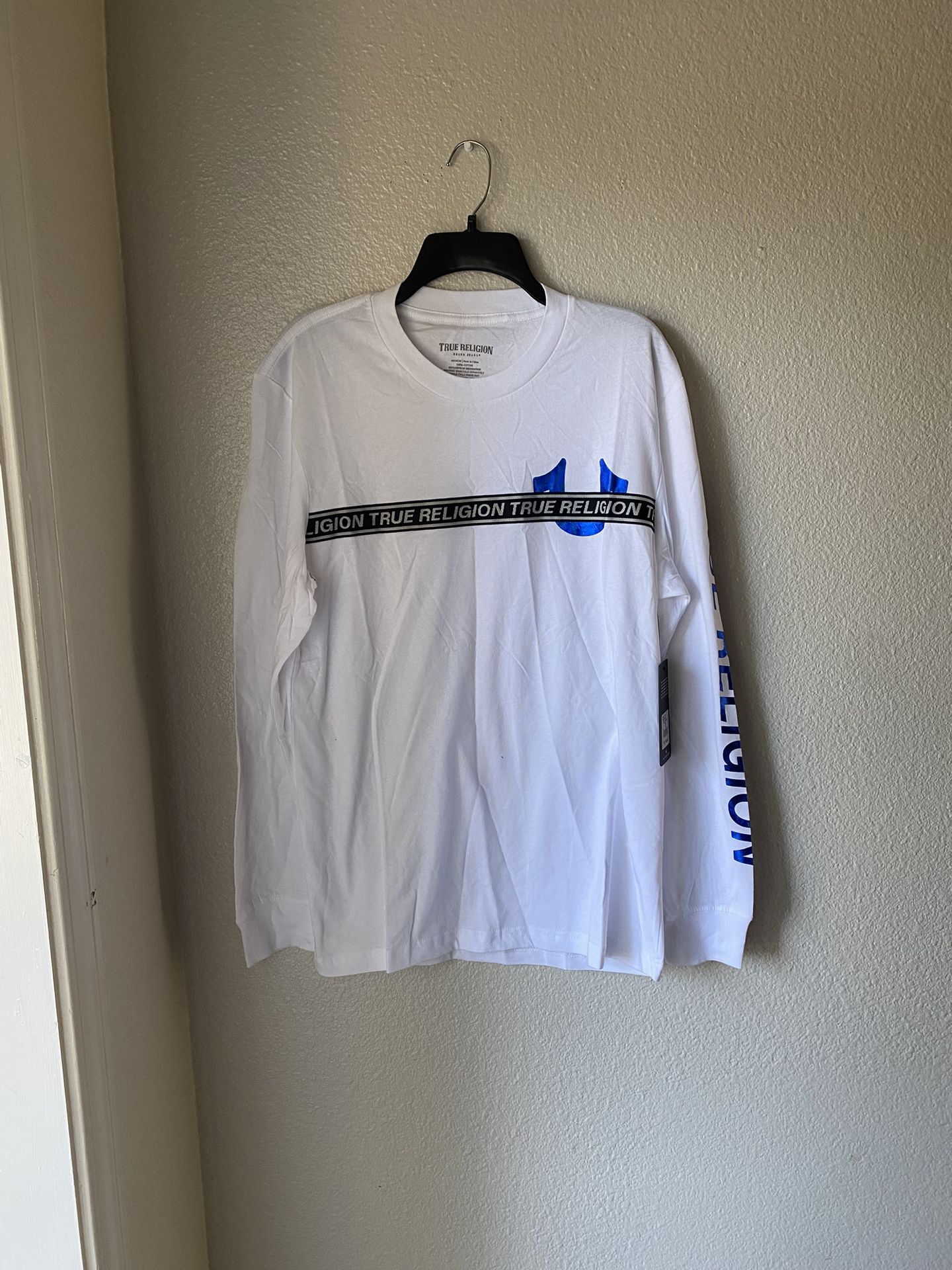 Brand New Men’s True Religion brand White Long Sleeve Tee Shirt Up For Sale