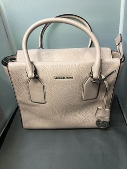 Assorted brand name purses