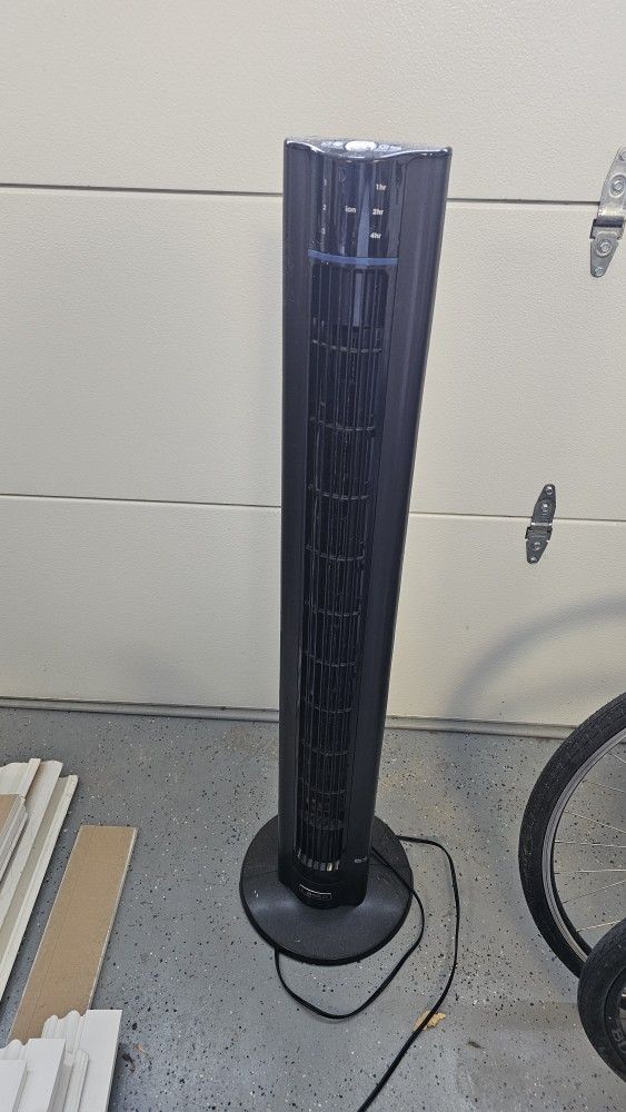 Multi speed Black Tower Fan With Timer