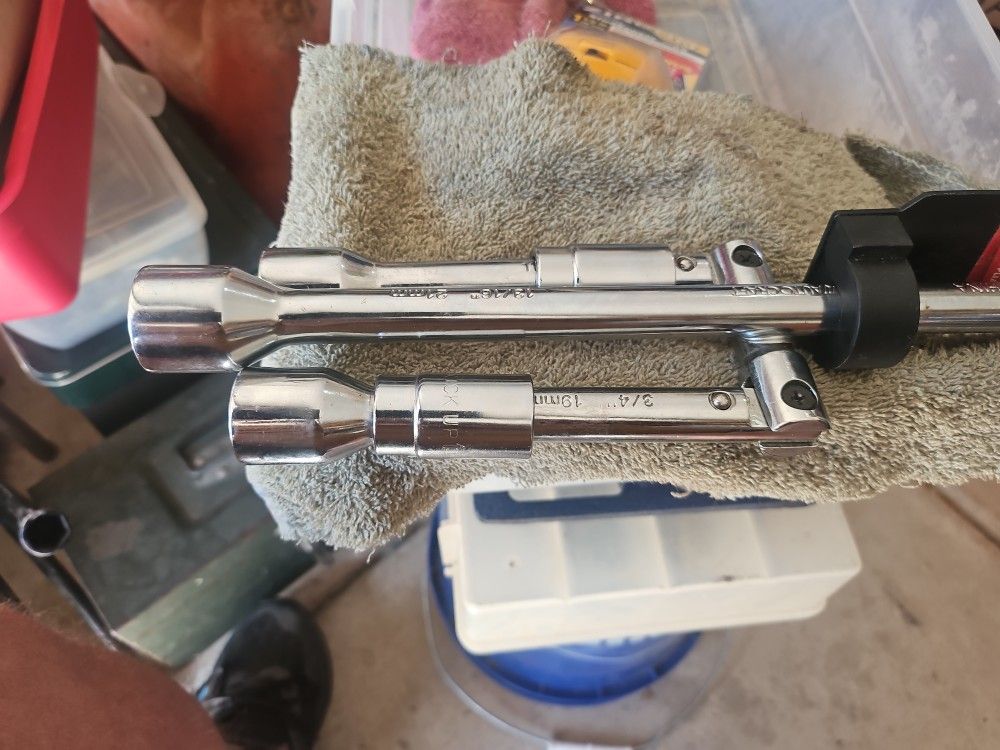 Wrench , Auto Craft FOLDING Lug Nut Wrench ,Unused Perfect Condition, E MESA