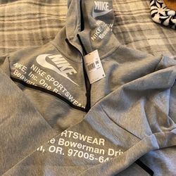 Exclusive Nike Tech Fleece Size 2XL