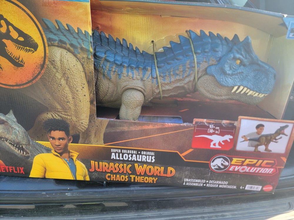 The Jurassic World Super Colossal