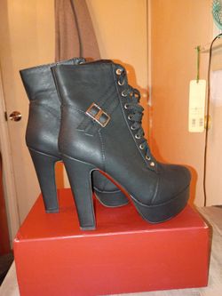 Black 6 inch boots