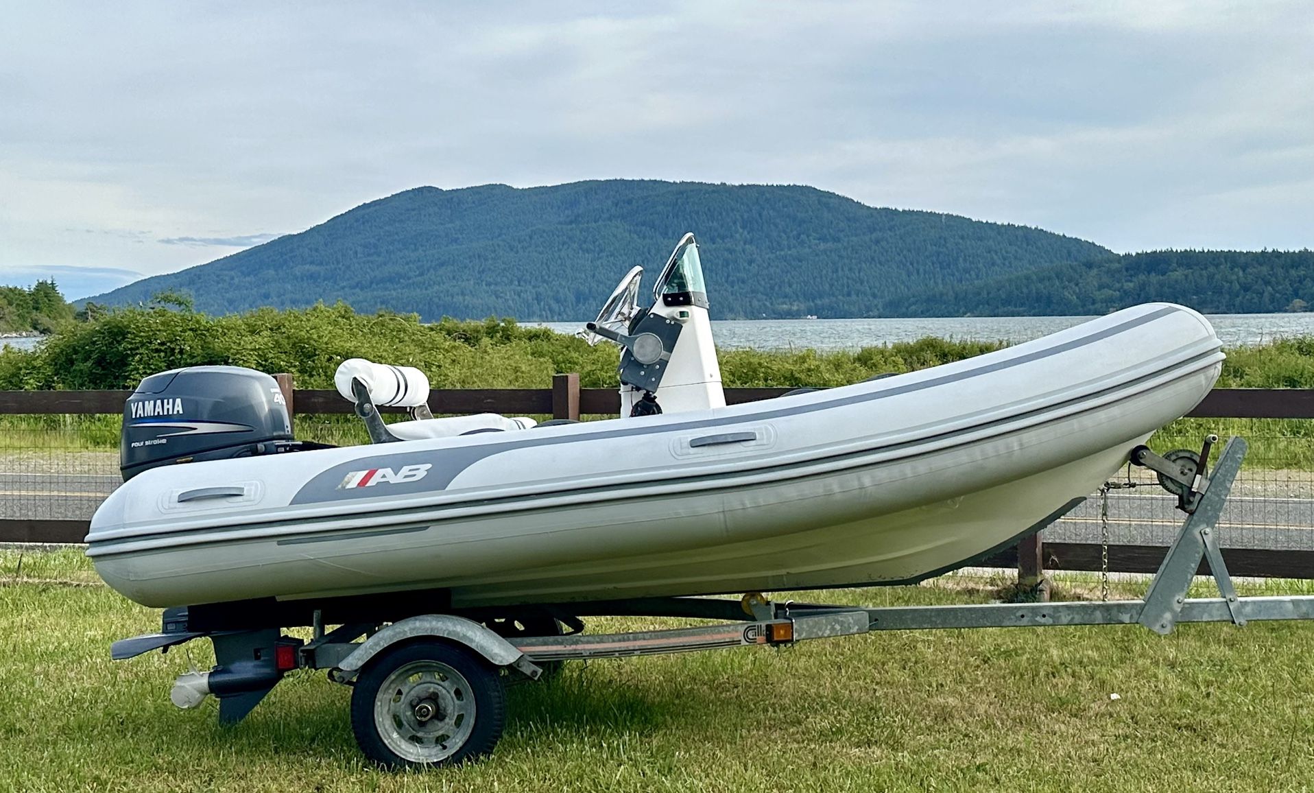 13ft AB RIB Aluminum Hull/40HP Yamaha And Trailer