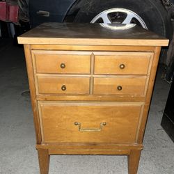 2 Drawer Maple Nightstand
