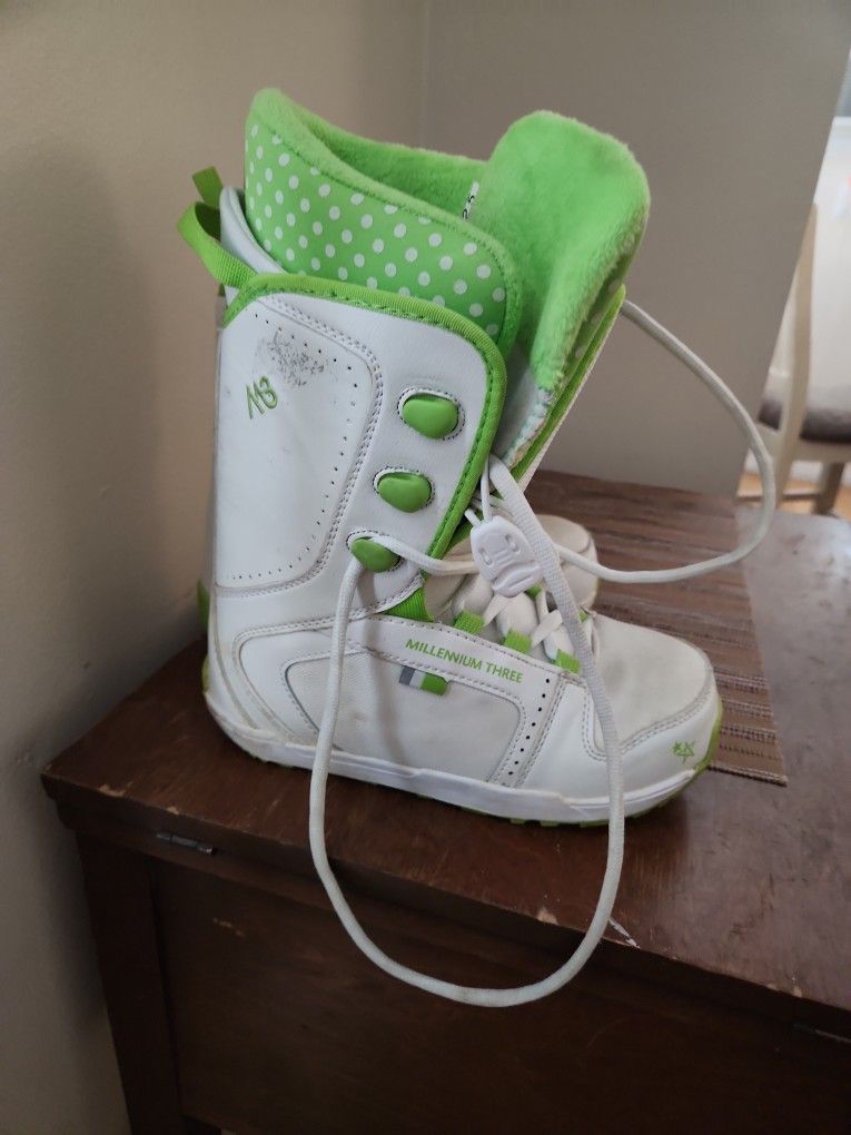 White Snow Boots
